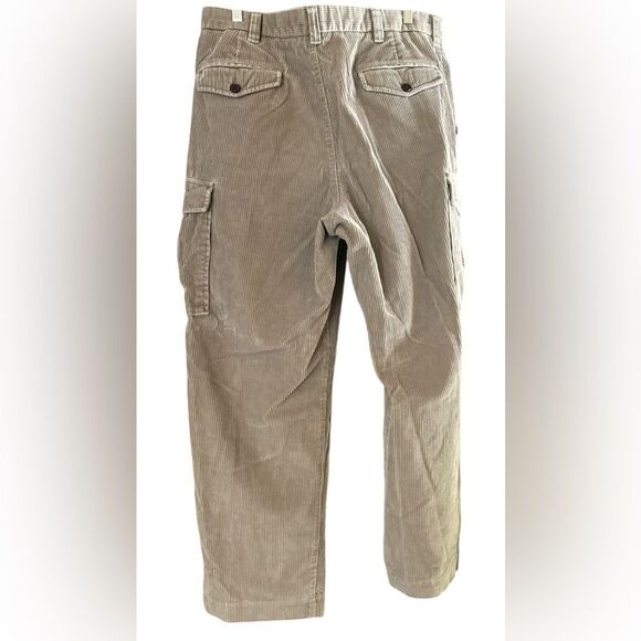 L.L Bean men’s corduroy cargo pants
 Sz 38-30 - Picture 5 of 16